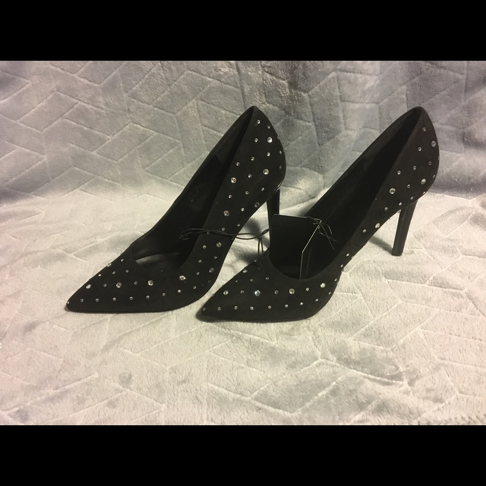 ✨New✨ Forever21 Black Velvet Studded Heels